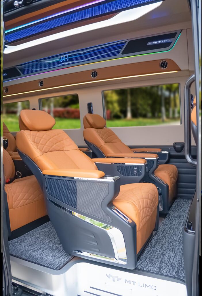 mt-limo-ford-transit-premium-plus-t11-eco-chinh-co-005