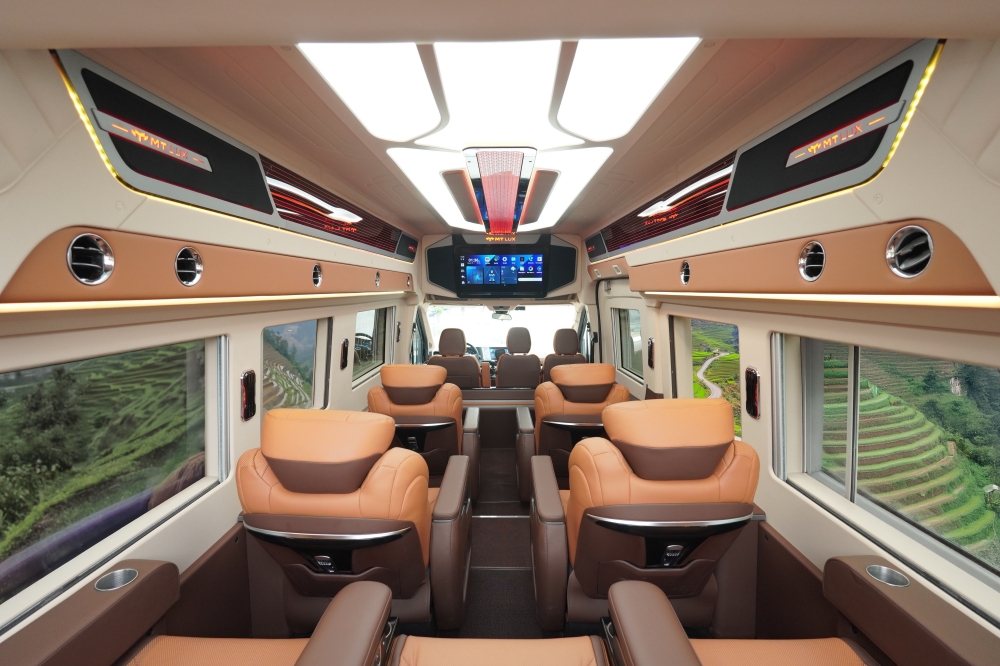 mt-lux-ford-transit-premium-plus-t10-el-DSC05828