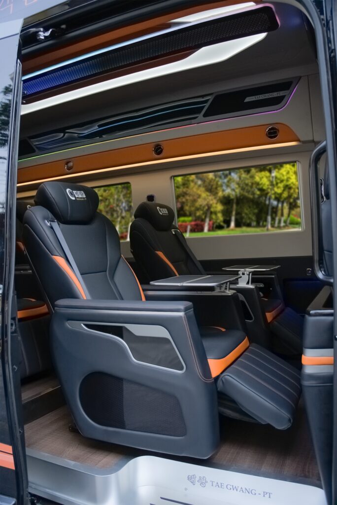 mt-lux-ford-transit-premium+-t10-bs-MT Lux 3