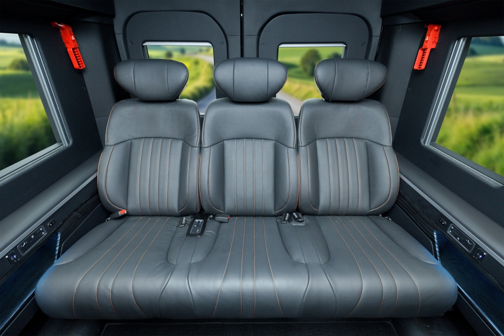 xe-mt-limosine-XE MẪU_MT LUX FORD TRANSIT PRE T10 S(2026) 7