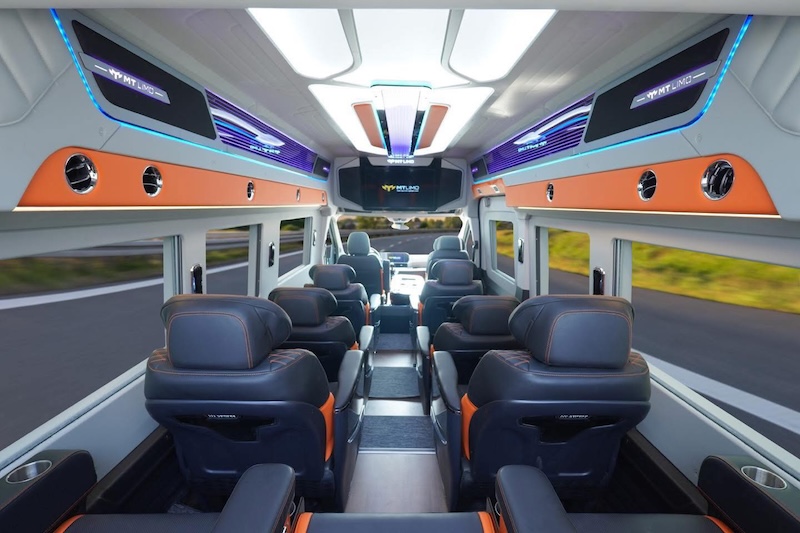 Bàn giao xe MT Limo cho Viet Vacations Travel, ảnh 3