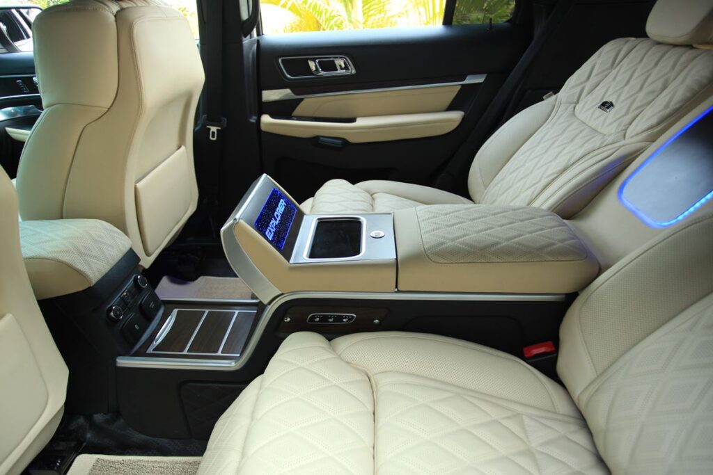 mt-limit-ford-explorer-ghe-mbs-mau-trang-01730