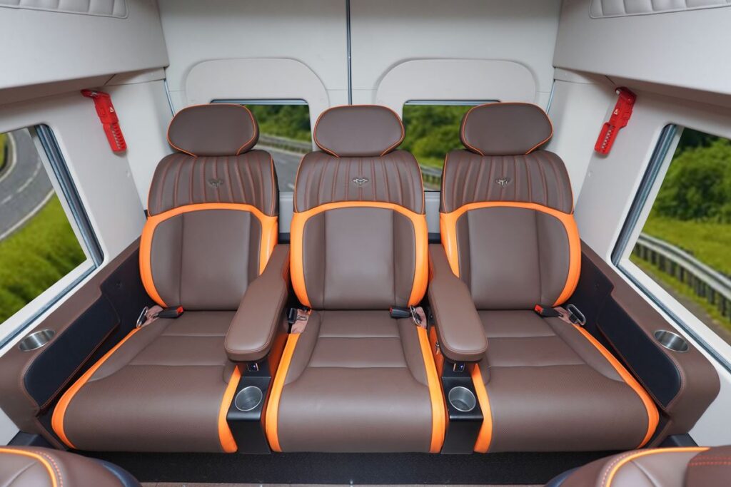 mt-limo-ford-transit-premium-plus-t11-eco-ghe-rolls-royce010