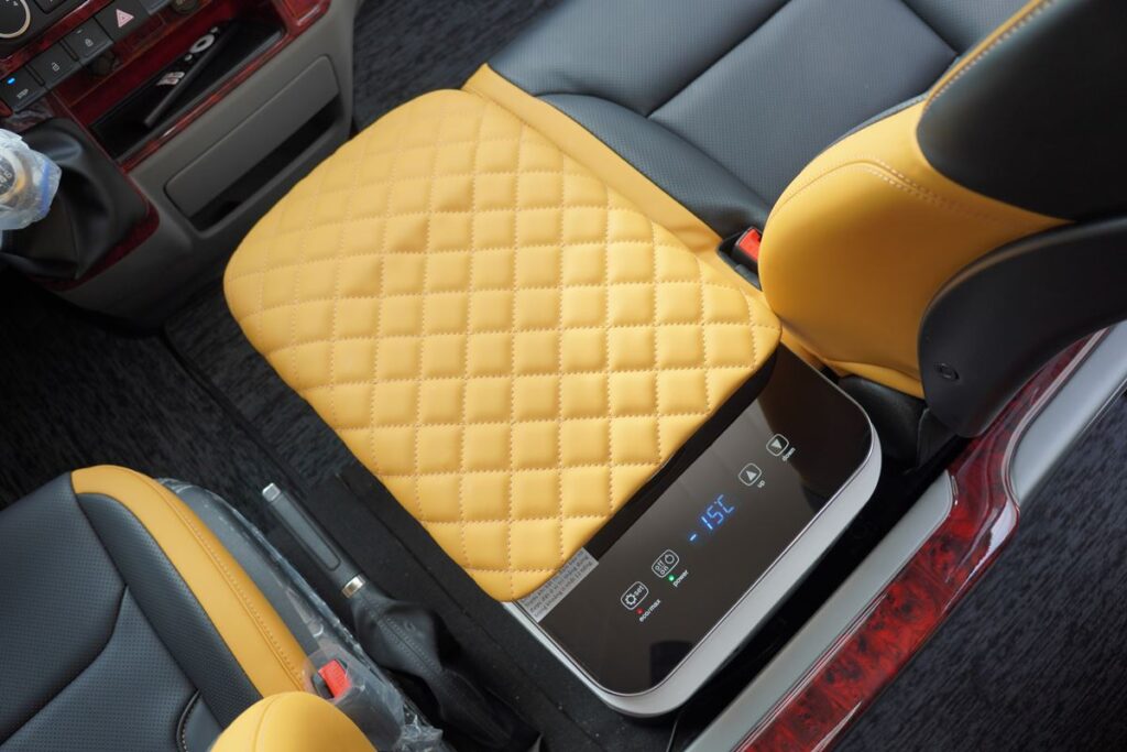 mt-limo-hyundai-solati-t11-eco-ghe-rolls-royce-tu-lanh009