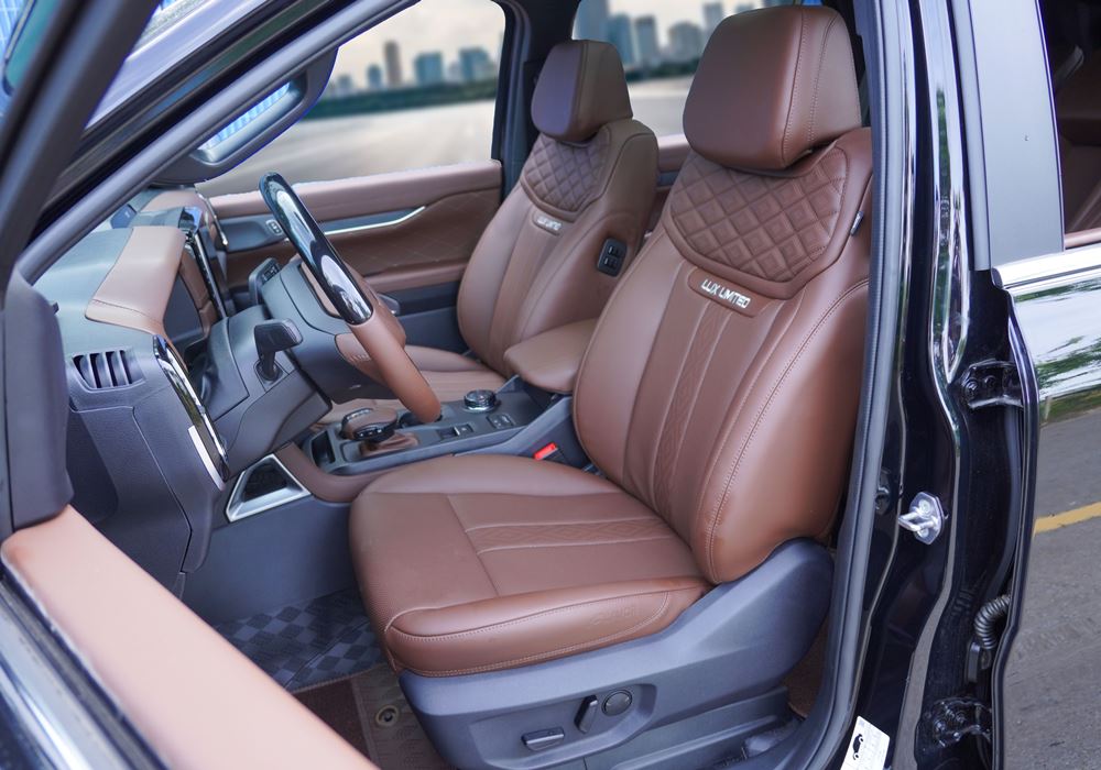 Ford Everest độ ghế Limousine tại MT