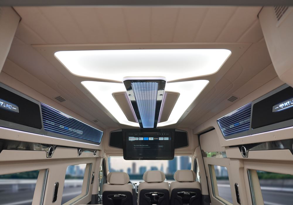 Vị trí lắp camera khoang hành khách trên xe Limousine